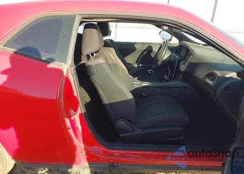 2016 Dodge Challenger Sxt z USA, uszkodzony, nr VIN 2C3CDZAG8GH195311